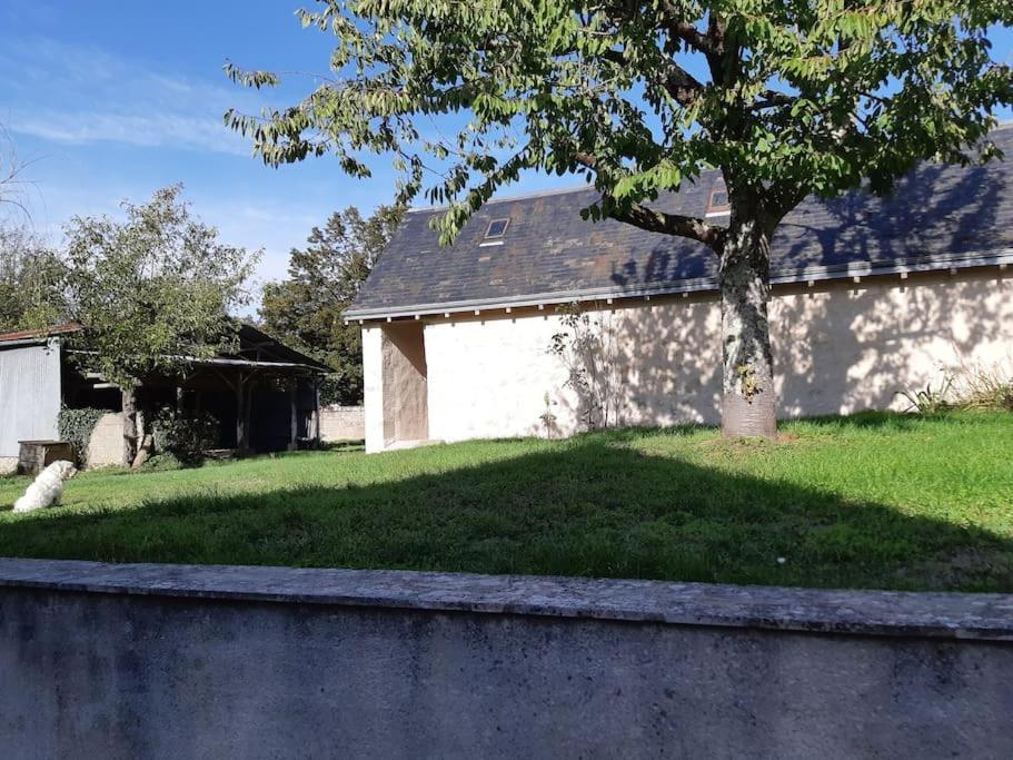 Maison Village 4 Chambres 30 Minutes Du Zoo De Beauval Saint-Cyran-du-Jambot Luaran gambar